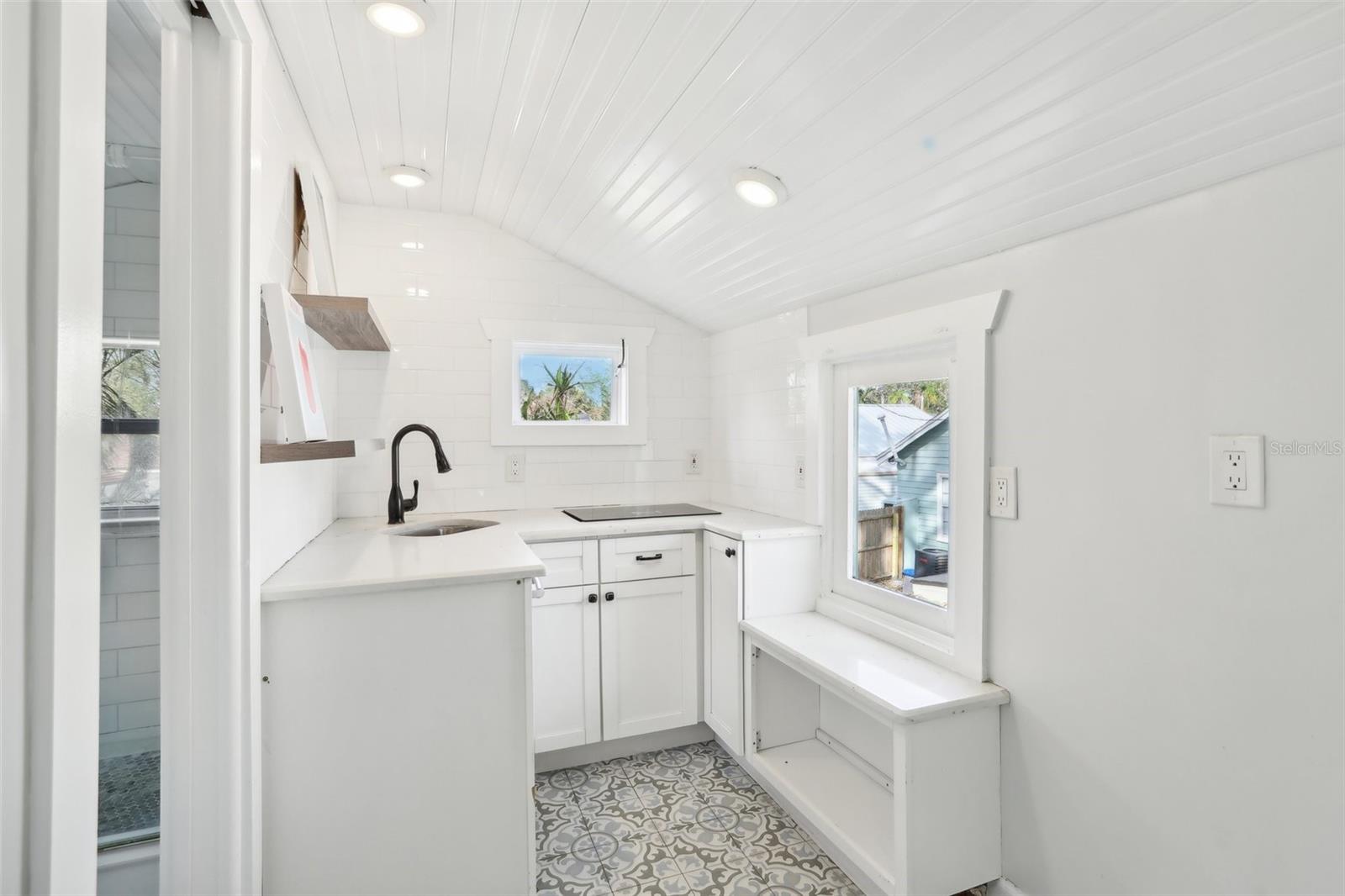 2015 3RD ST S, ST PETERSBURG, FL, 33705