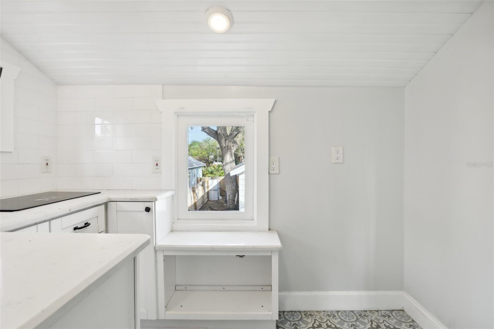 2015 3RD ST S, ST PETERSBURG, FL, 33705