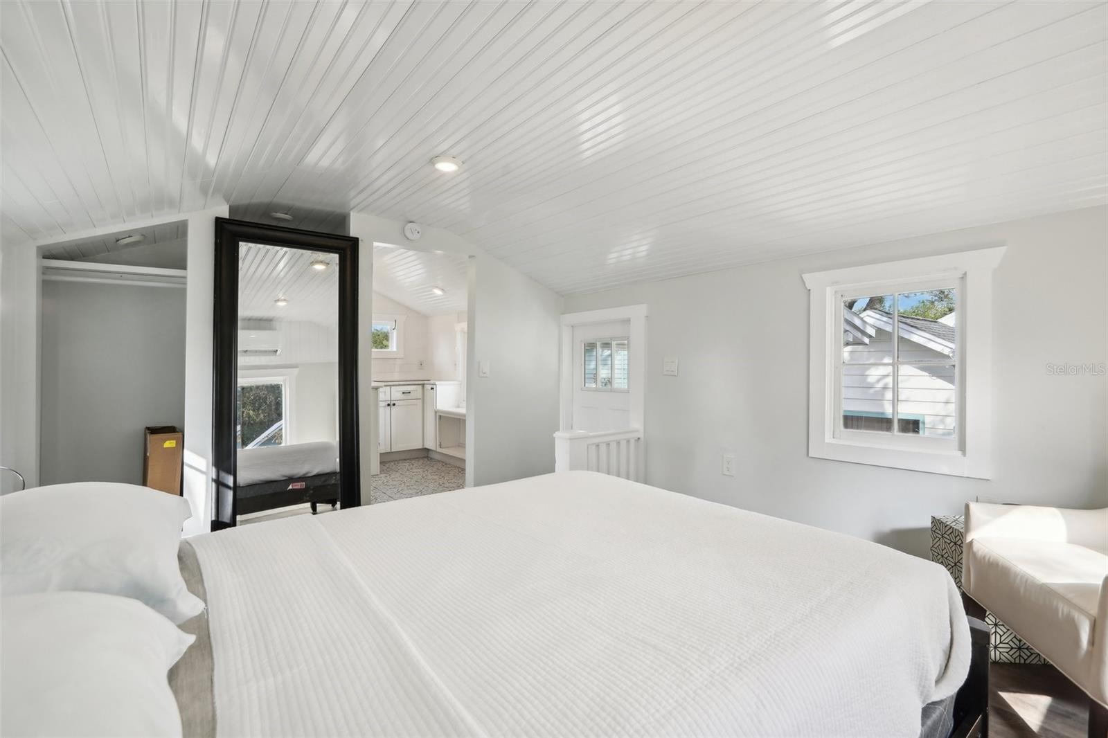 2015 3RD ST S, ST PETERSBURG, FL, 33705