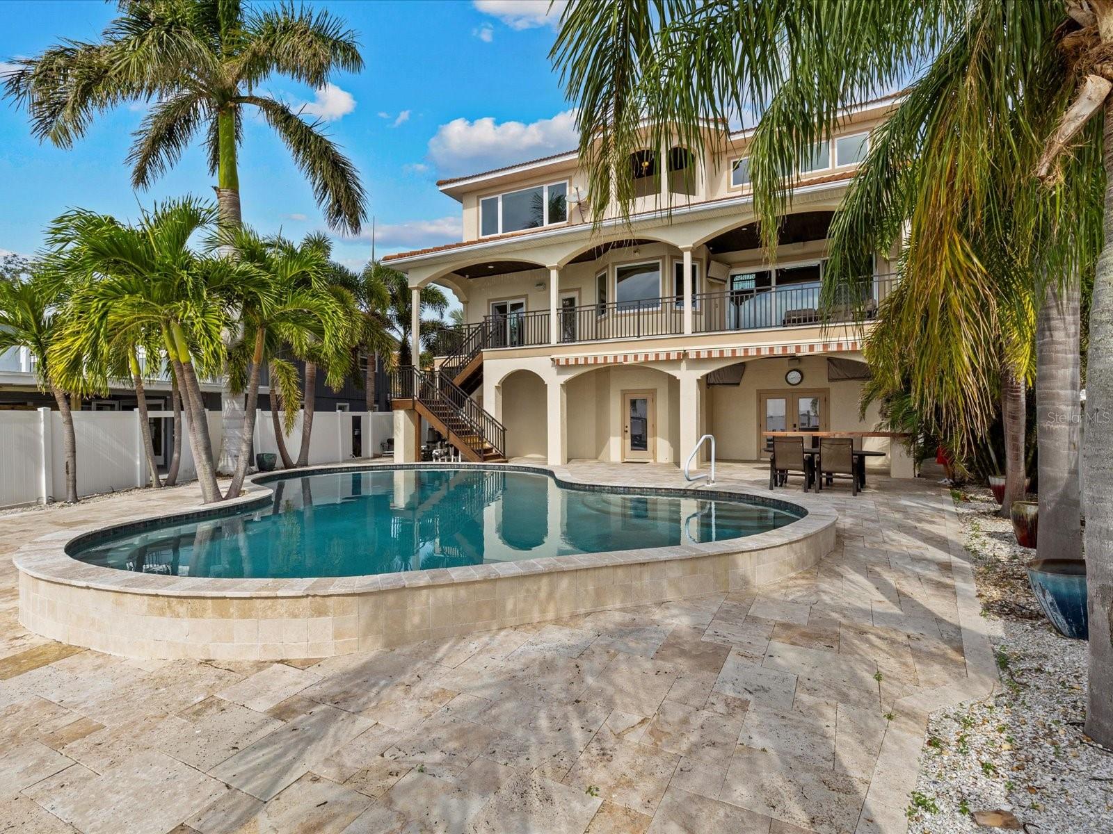 100 DRIFTWOOD DR W, PALM HARBOR, FL, 34683