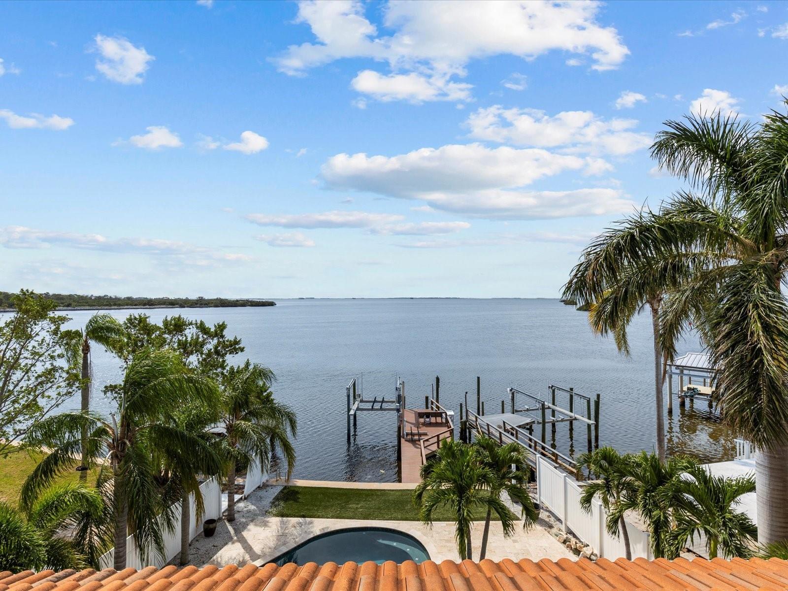 100 DRIFTWOOD DR W, PALM HARBOR, FL, 34683