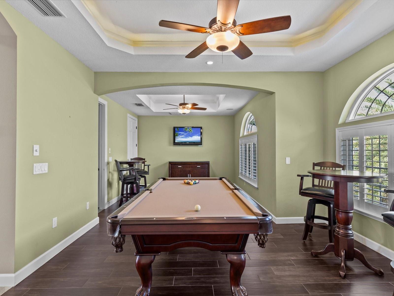100 DRIFTWOOD DR W, PALM HARBOR, FL, 34683
