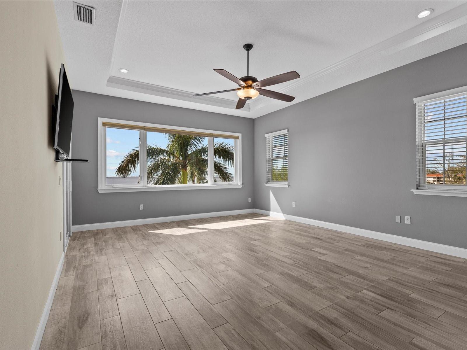 100 DRIFTWOOD DR W, PALM HARBOR, FL, 34683