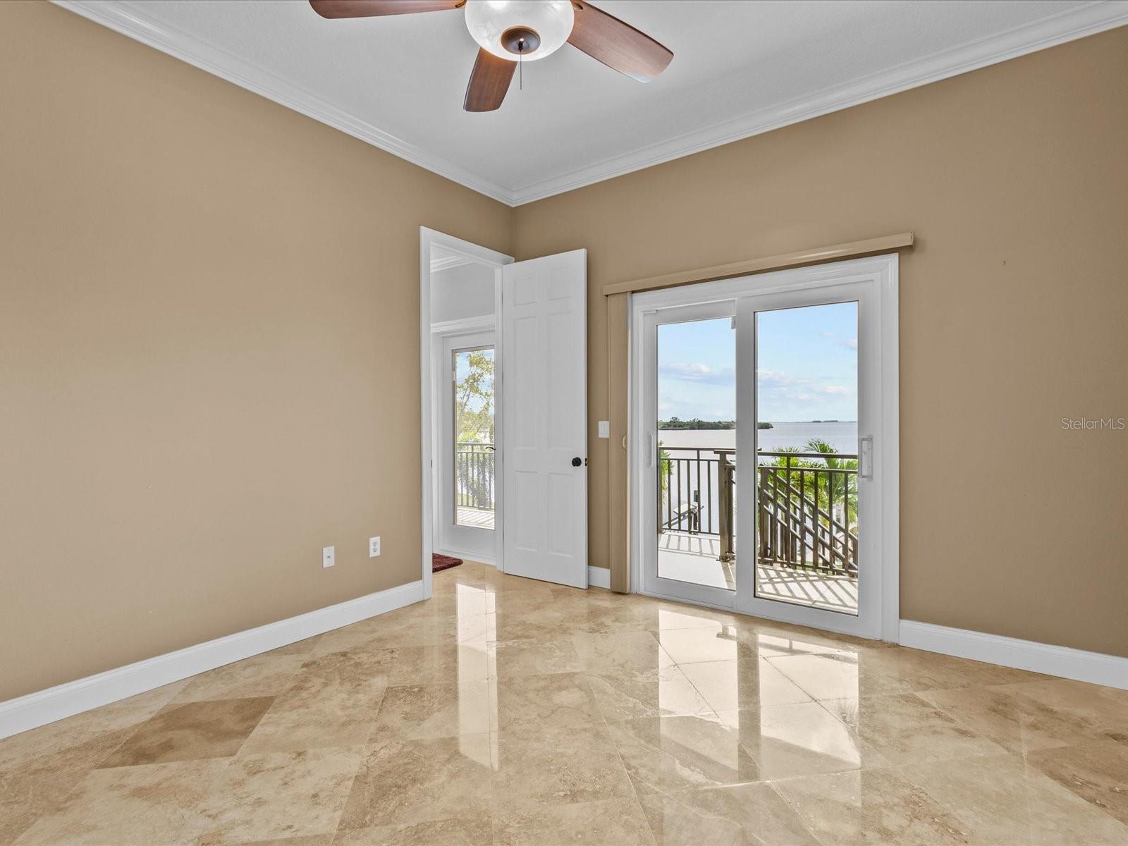 100 DRIFTWOOD DR W, PALM HARBOR, FL, 34683