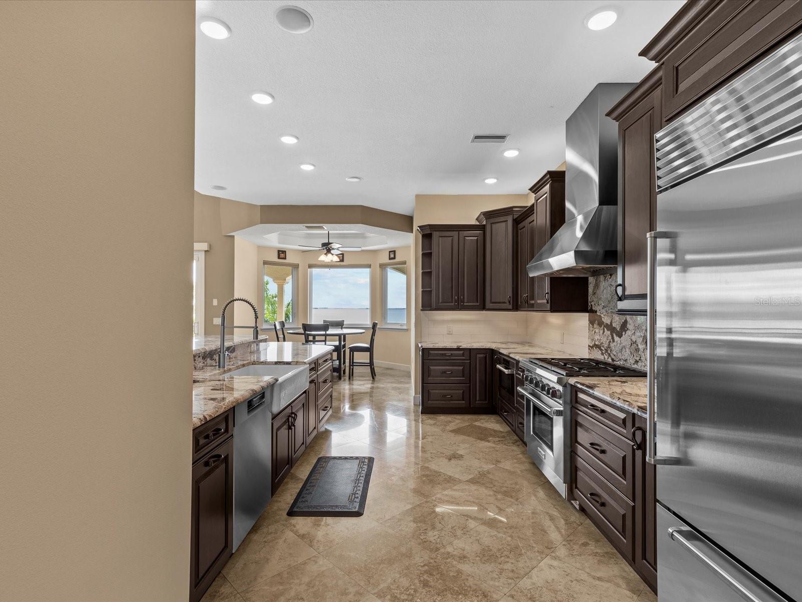 100 DRIFTWOOD DR W, PALM HARBOR, FL, 34683