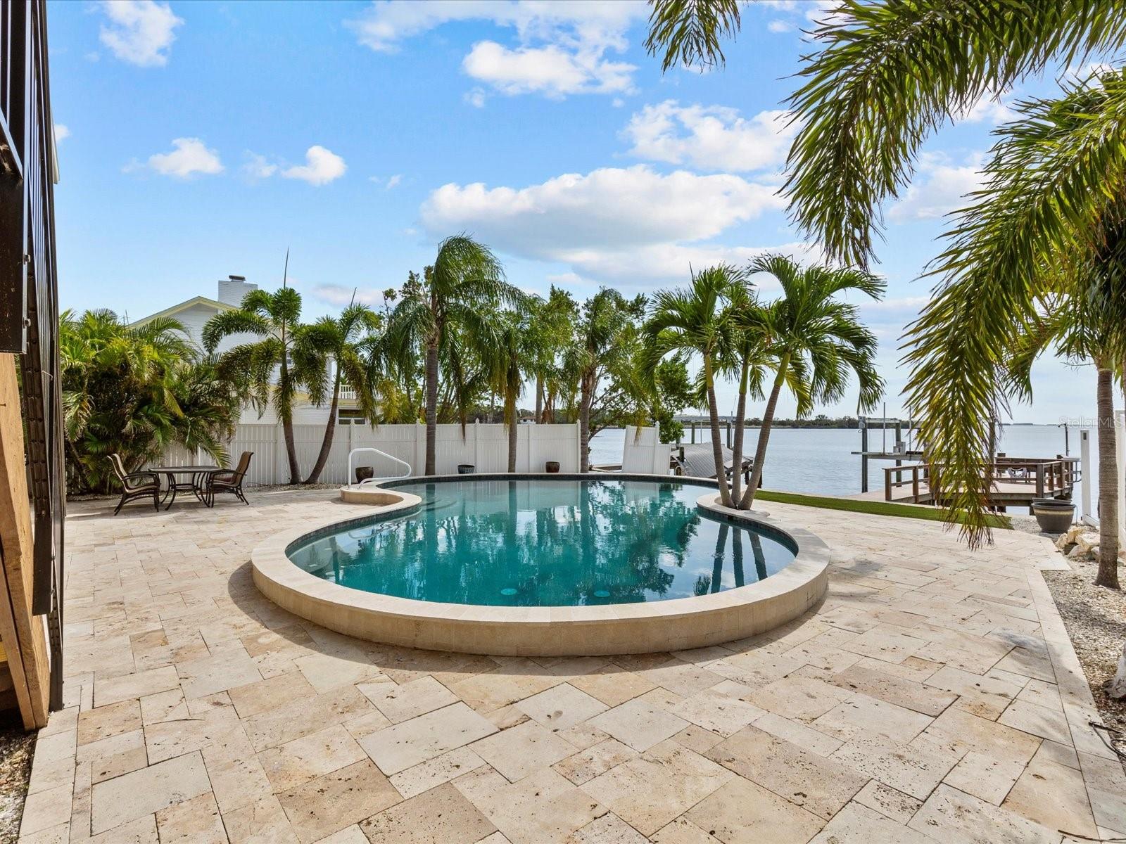 100 DRIFTWOOD DR W, PALM HARBOR, FL, 34683