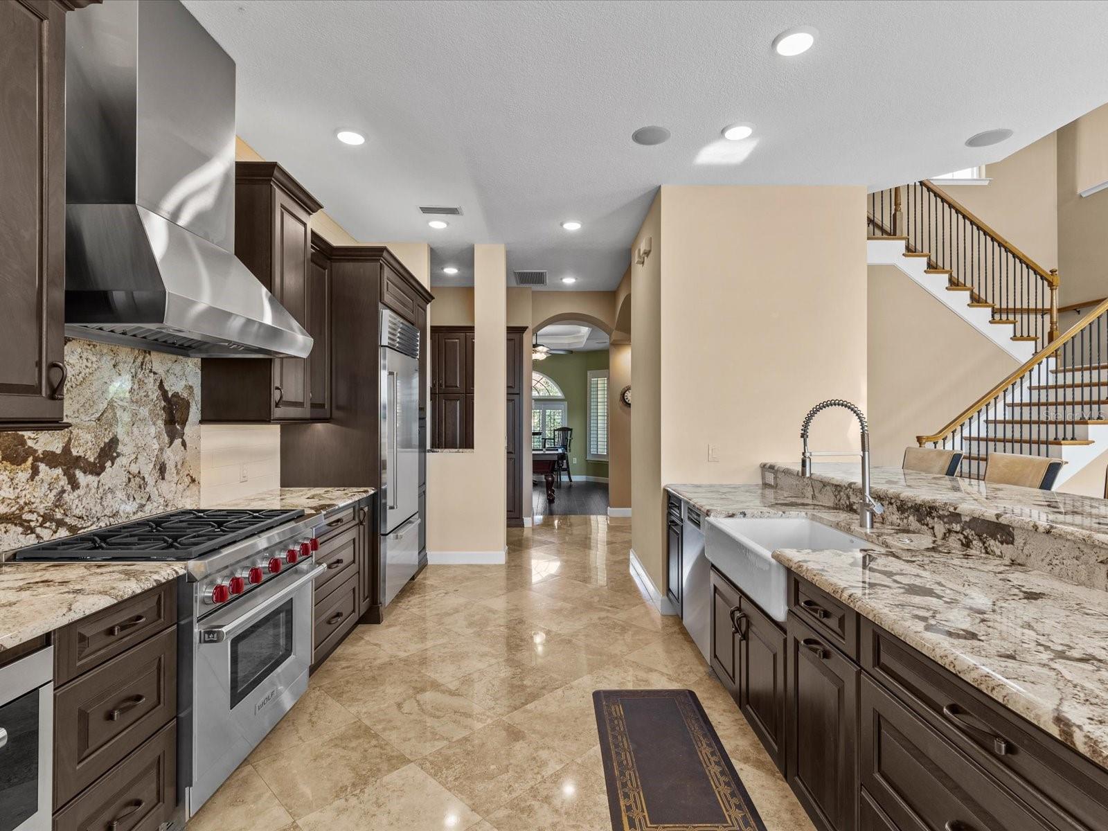 100 DRIFTWOOD DR W, PALM HARBOR, FL, 34683