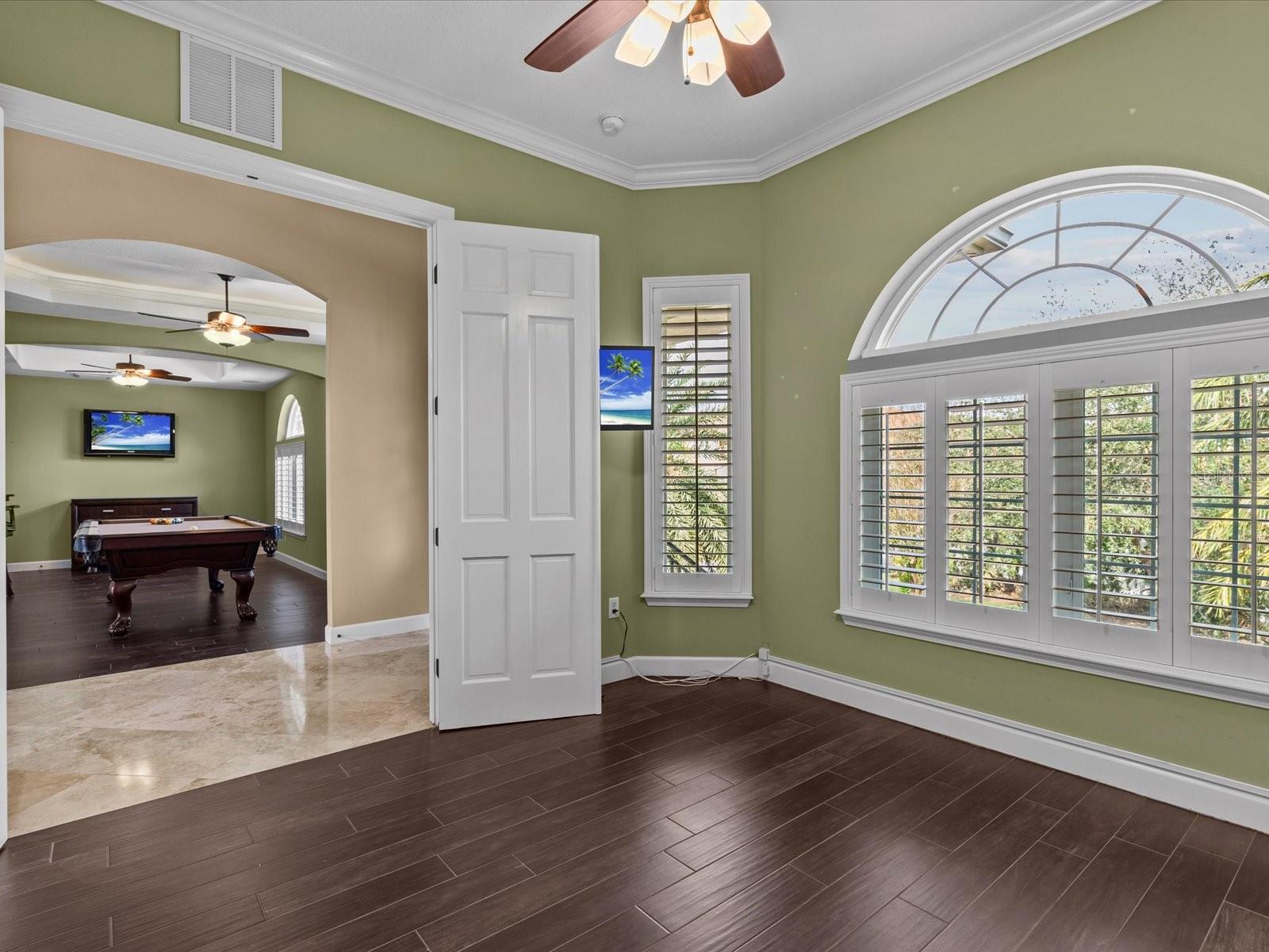 100 DRIFTWOOD DR W, PALM HARBOR, FL, 34683
