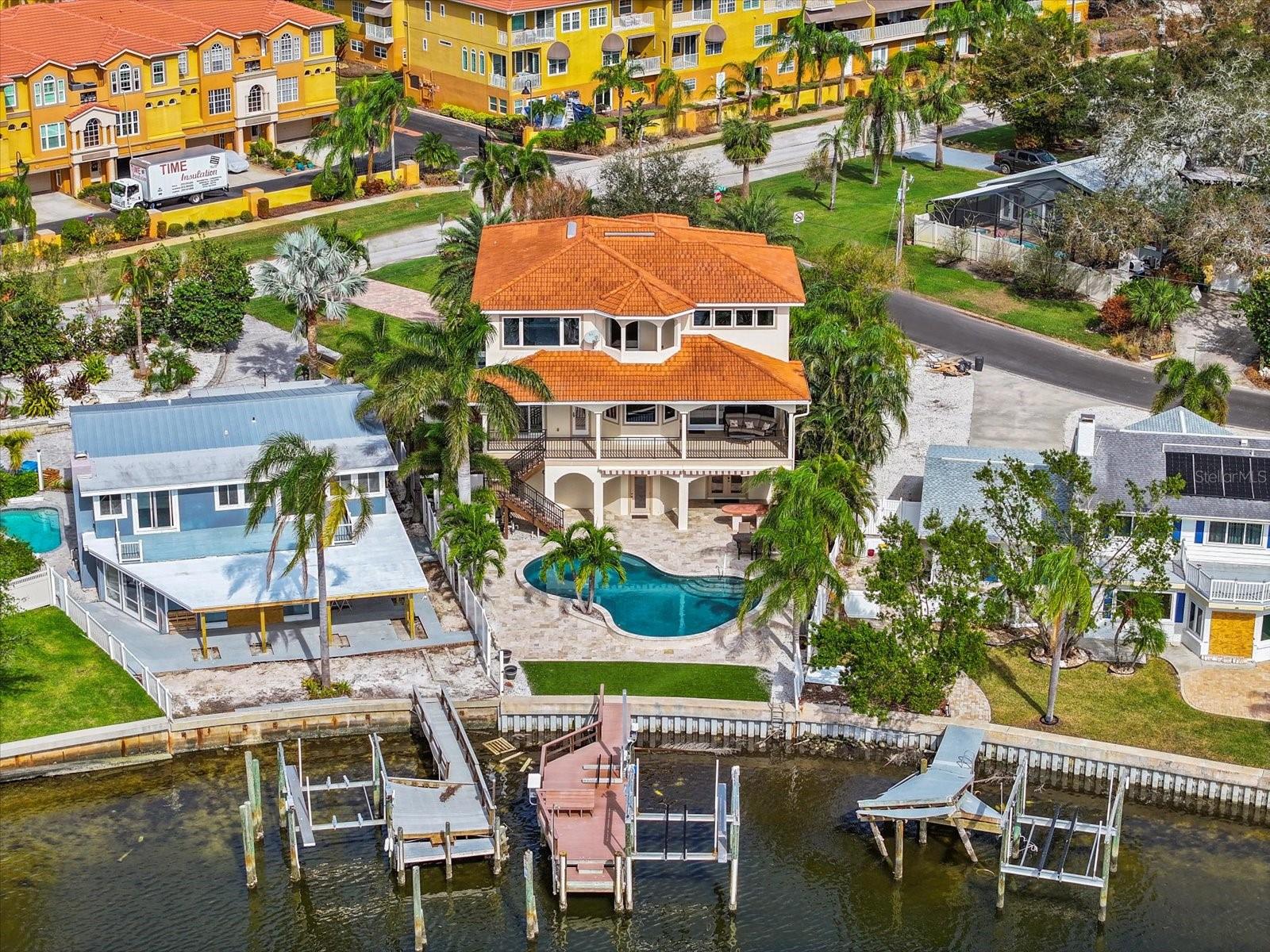 100 DRIFTWOOD DR W, PALM HARBOR, FL, 34683