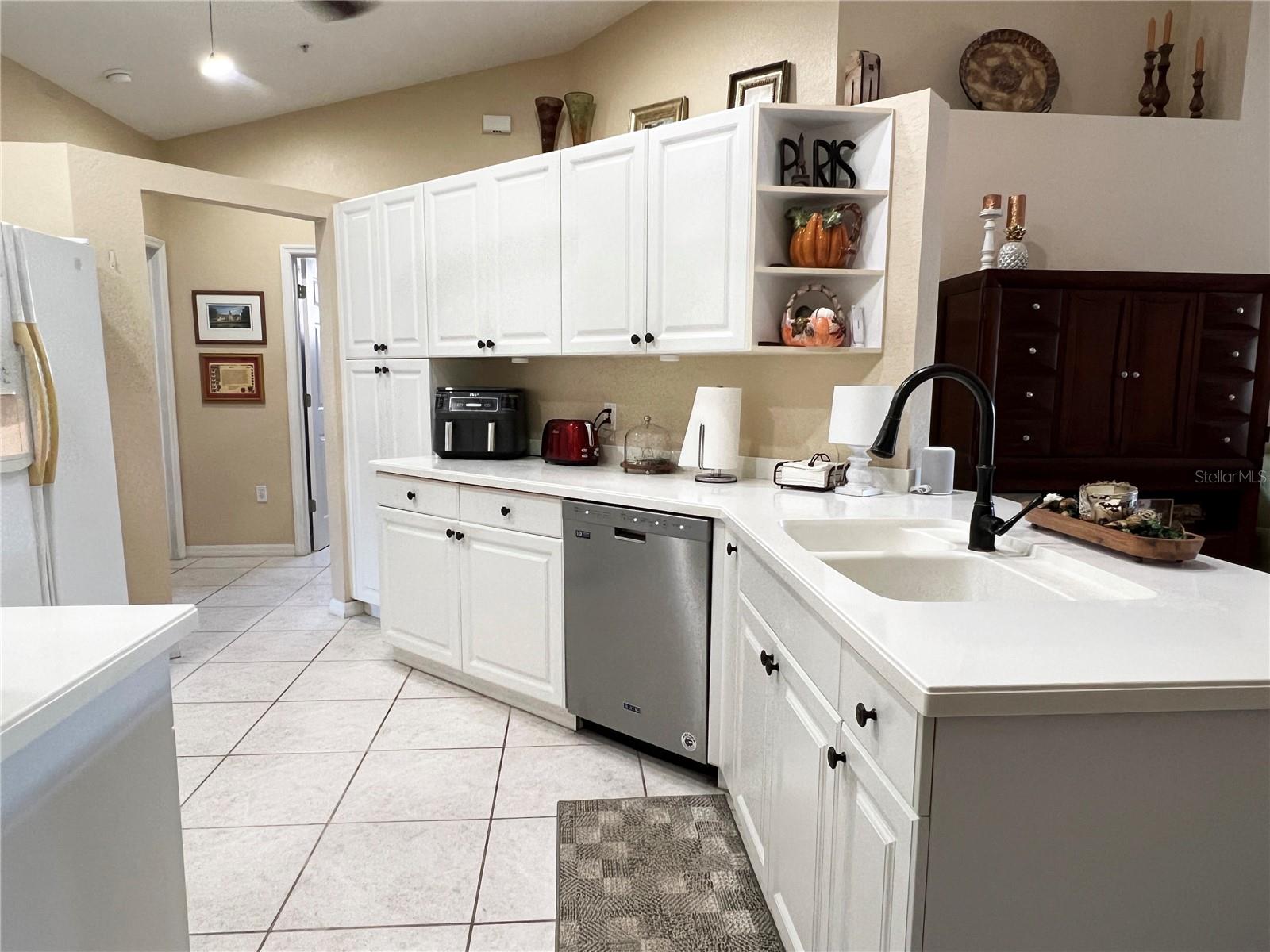 7225 CEDAR HOLLOW CIR #20-201, BRADENTON, FL, 34203