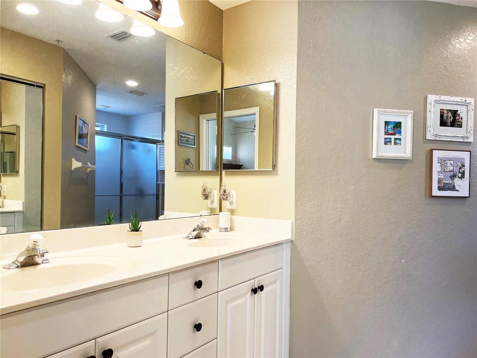 7225 CEDAR HOLLOW CIR #20-201, BRADENTON, FL, 34203