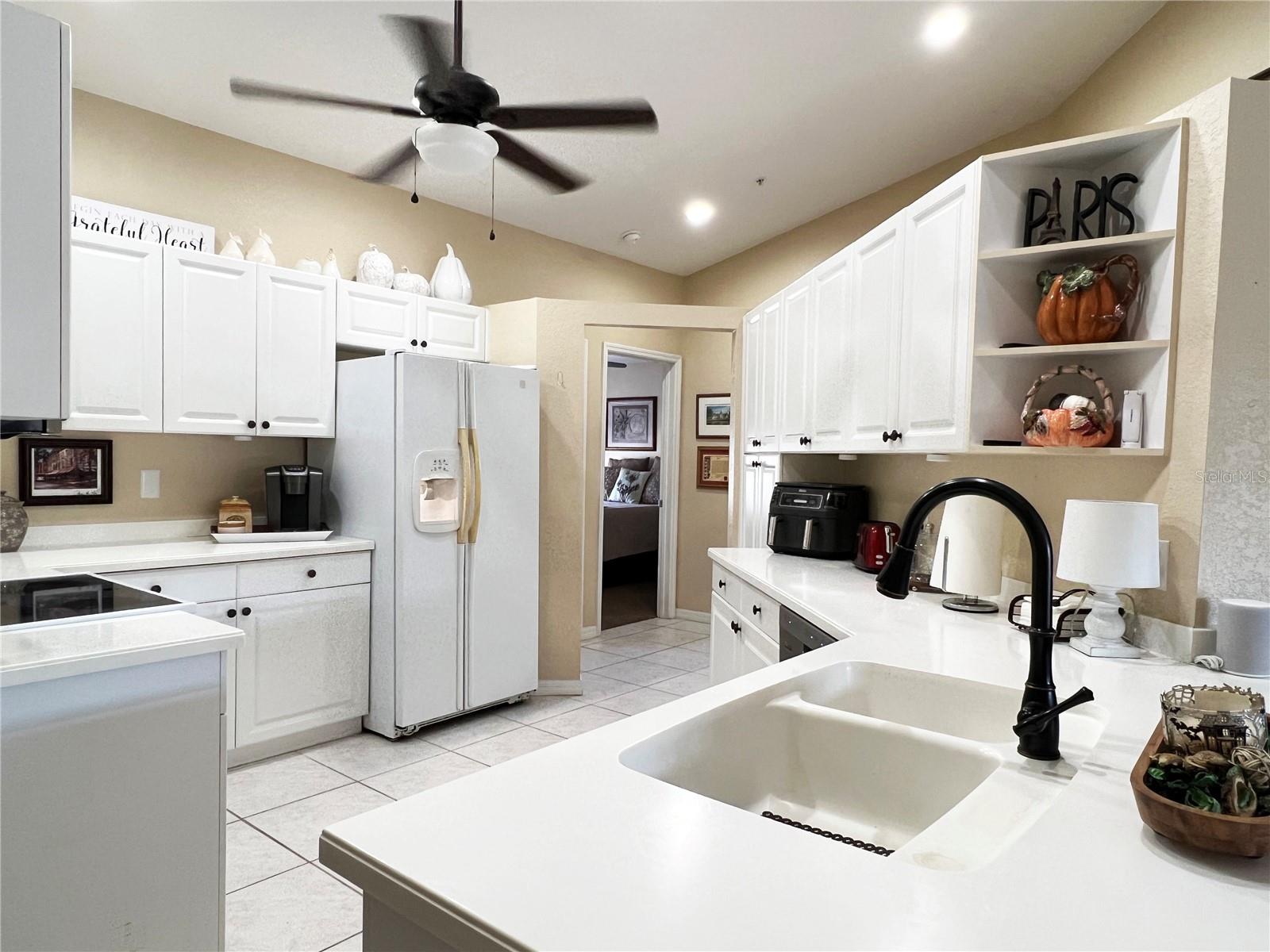 7225 CEDAR HOLLOW CIR #20-201, BRADENTON, FL, 34203
