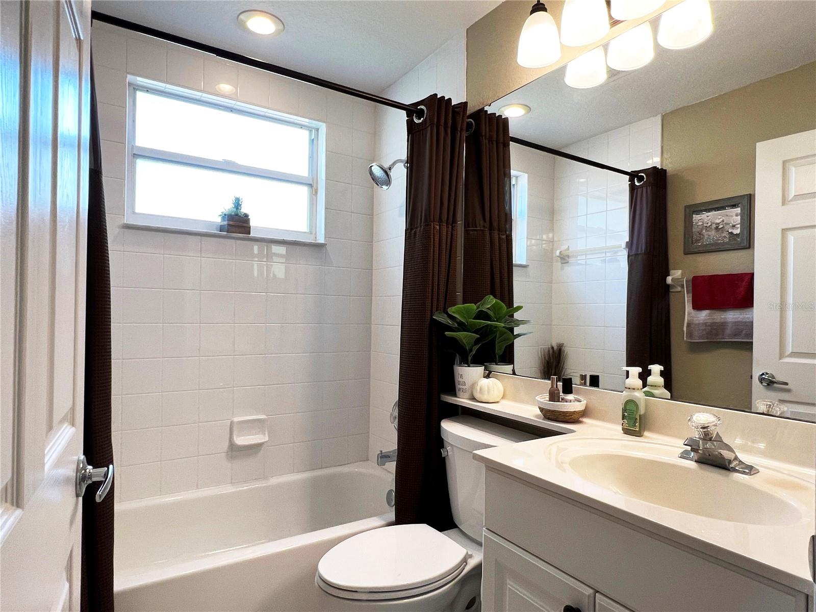 7225 CEDAR HOLLOW CIR #20-201, BRADENTON, FL, 34203