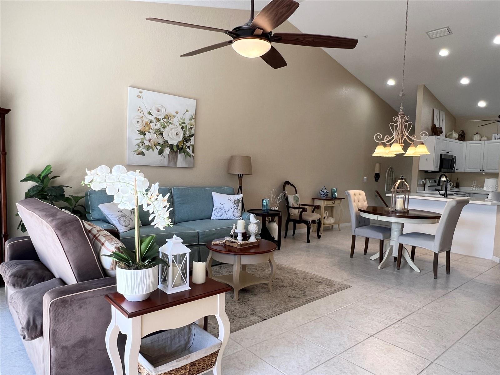 7225 CEDAR HOLLOW CIR #20-201, BRADENTON, FL, 34203