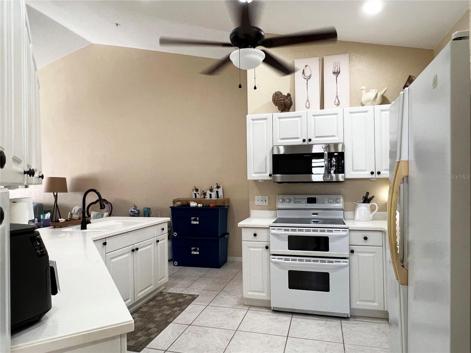 7225 CEDAR HOLLOW CIR #20-201, BRADENTON, FL, 34203