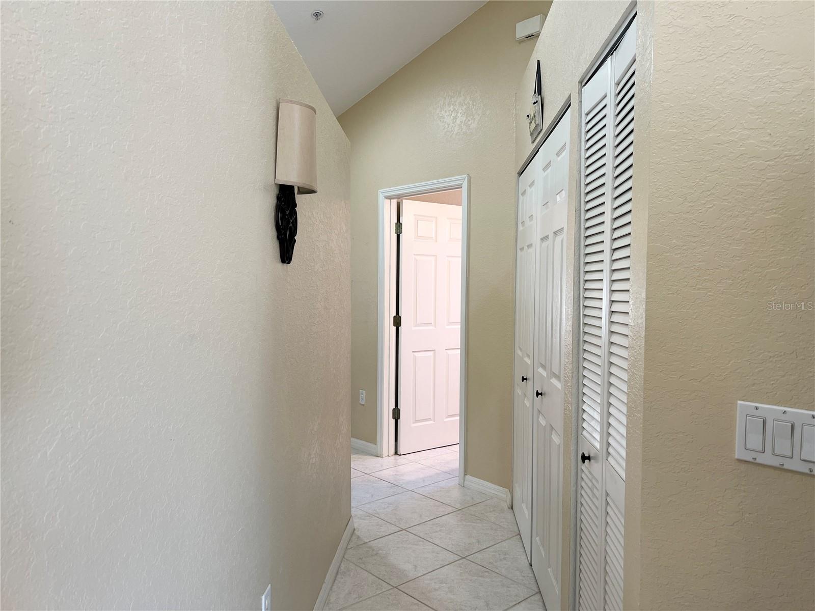 7225 CEDAR HOLLOW CIR #20-201, BRADENTON, FL, 34203