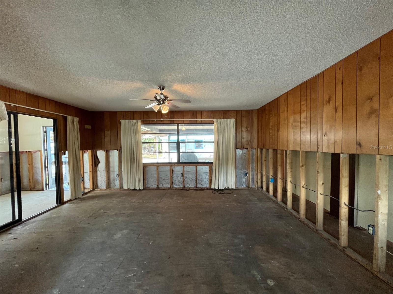6176 ISLAND DR, WEEKI WACHEE, FL, 34607