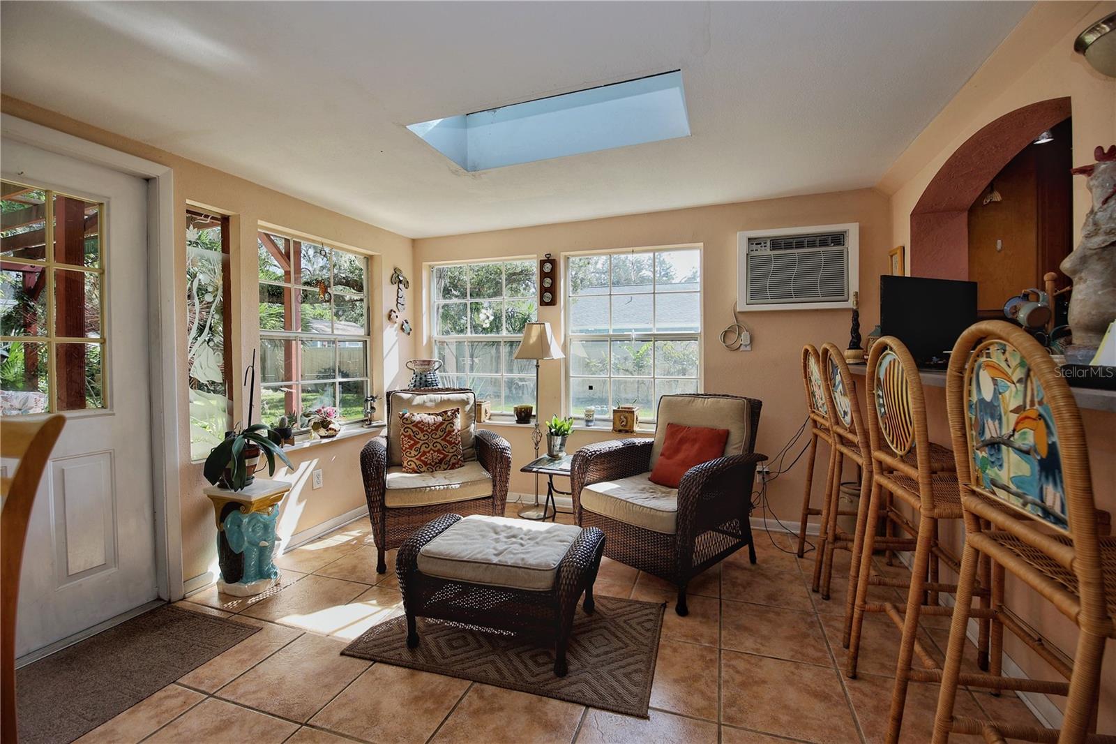 635 YUPON AVE, NEW SMYRNA BEACH, FL, 32169