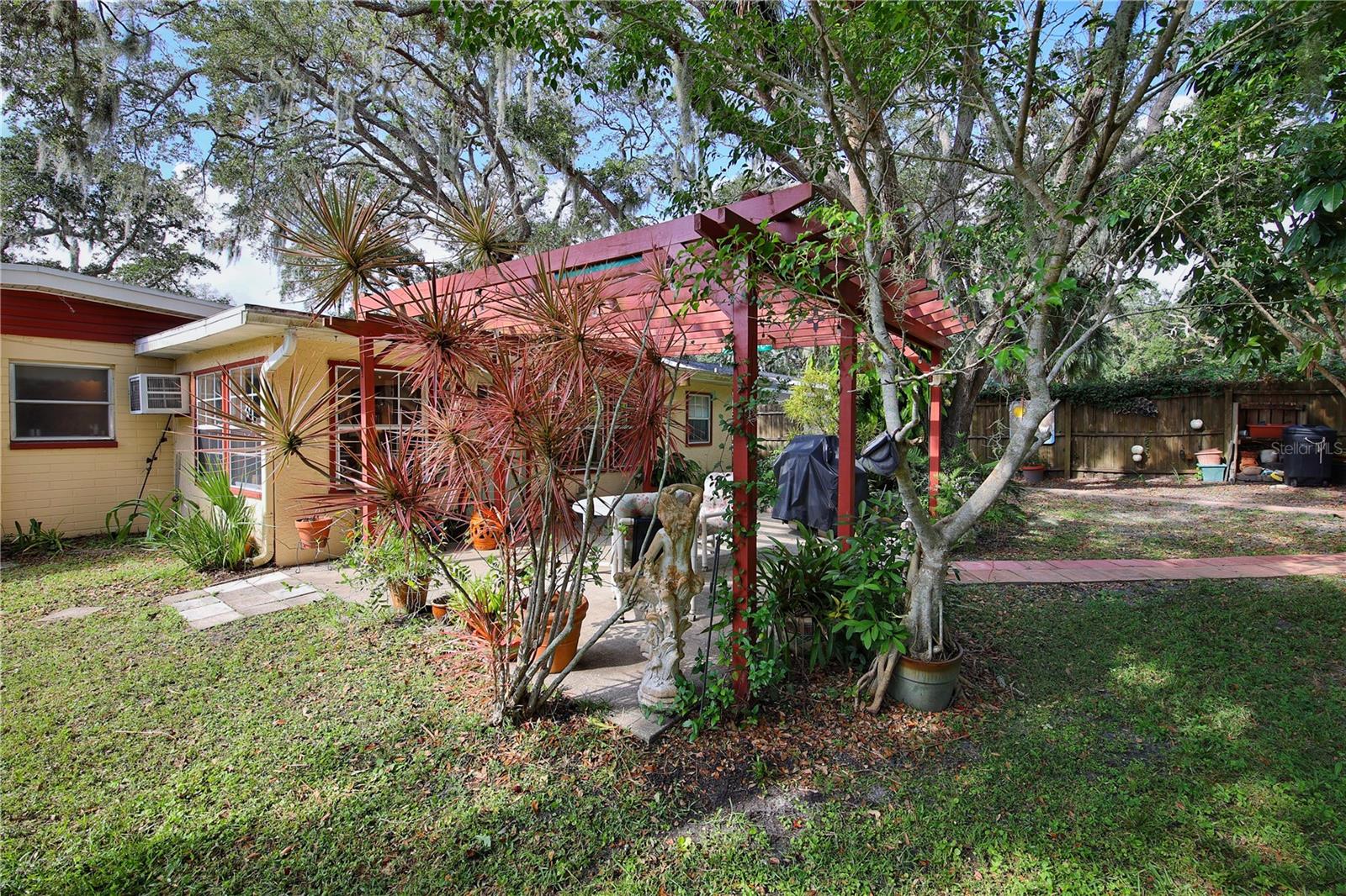 635 YUPON AVE, NEW SMYRNA BEACH, FL, 32169