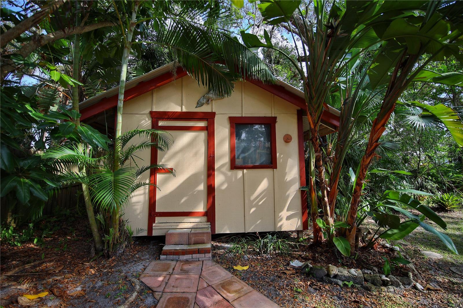 635 YUPON AVE, NEW SMYRNA BEACH, FL, 32169
