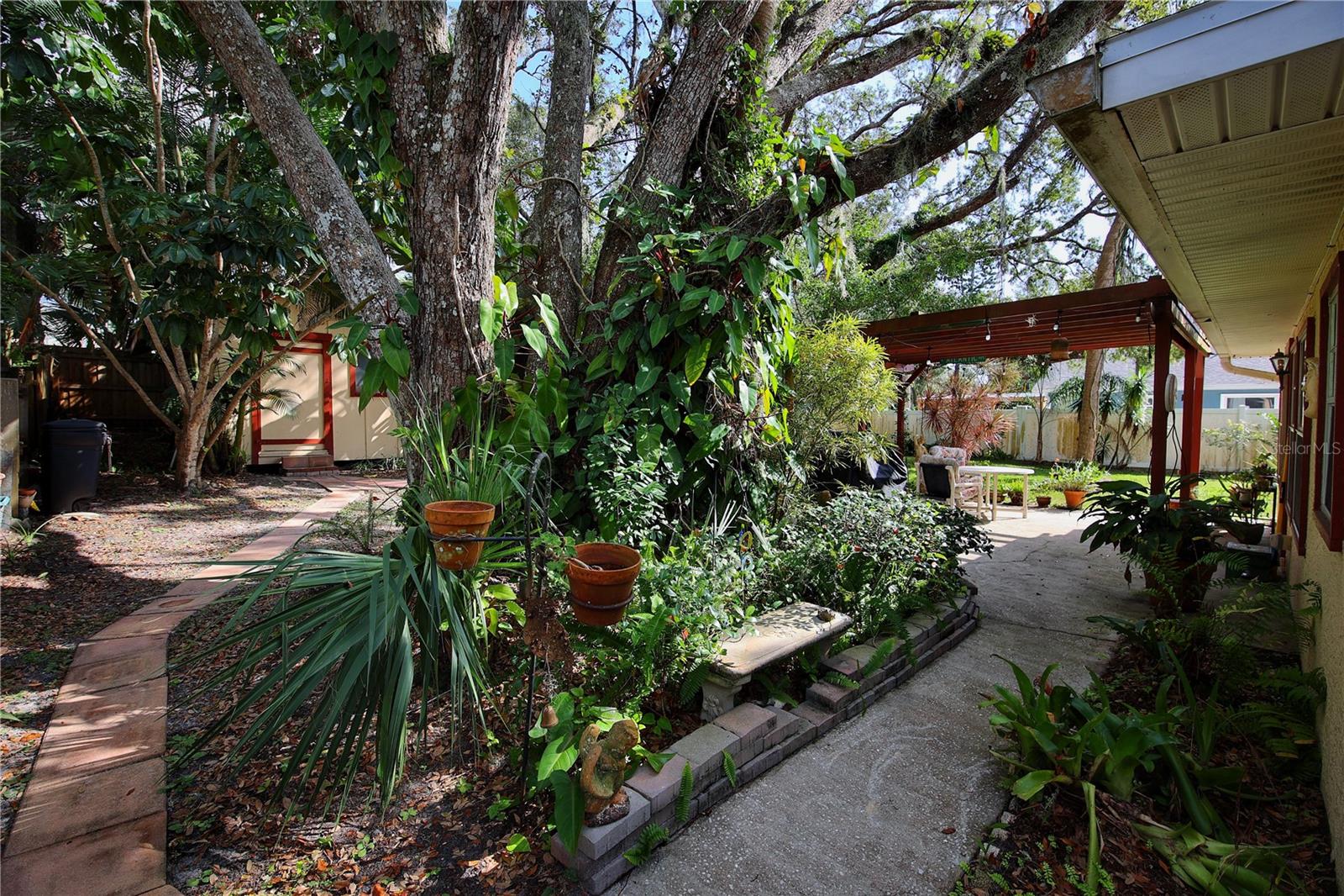 635 YUPON AVE, NEW SMYRNA BEACH, FL, 32169