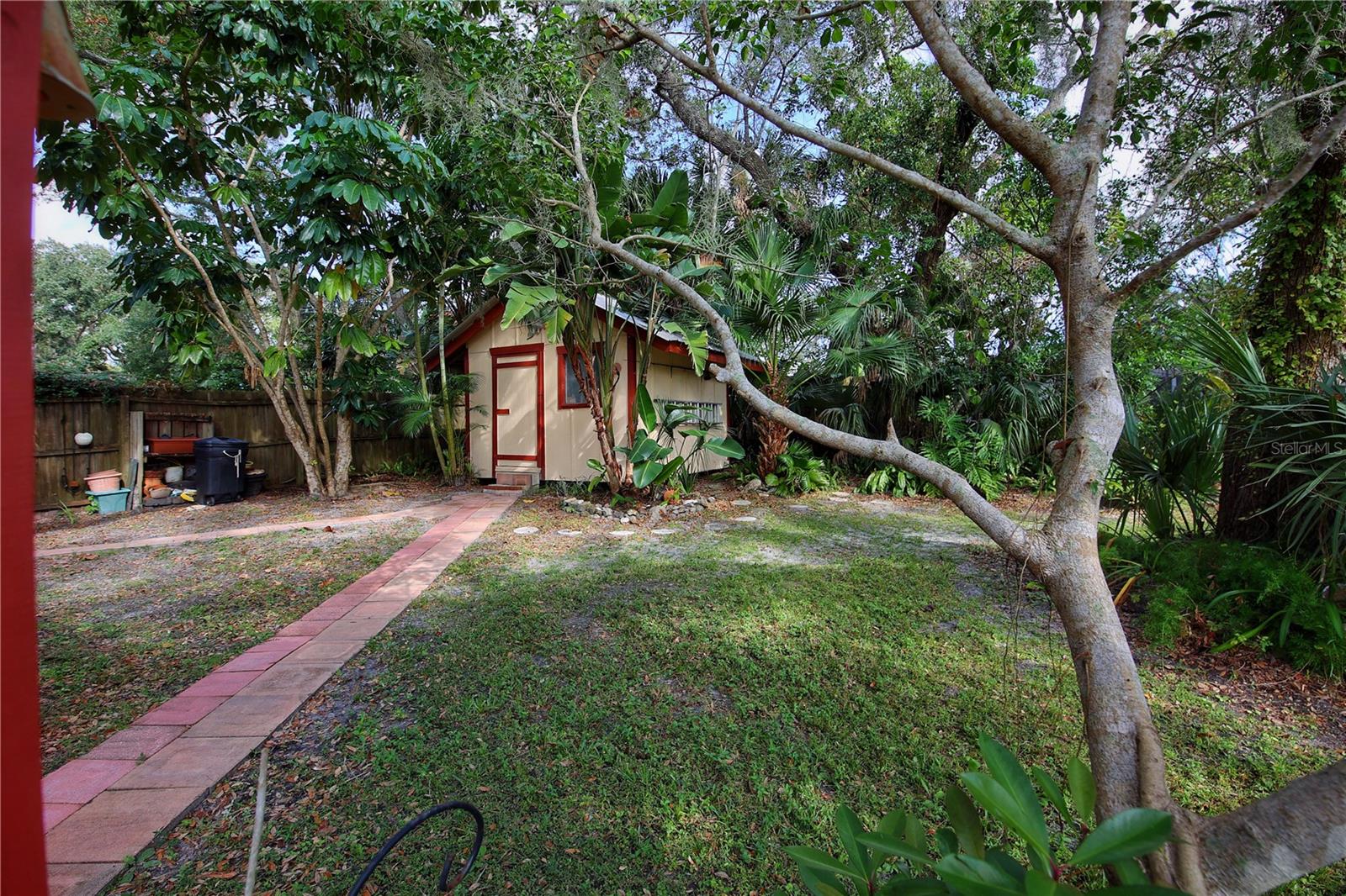 635 YUPON AVE, NEW SMYRNA BEACH, FL, 32169