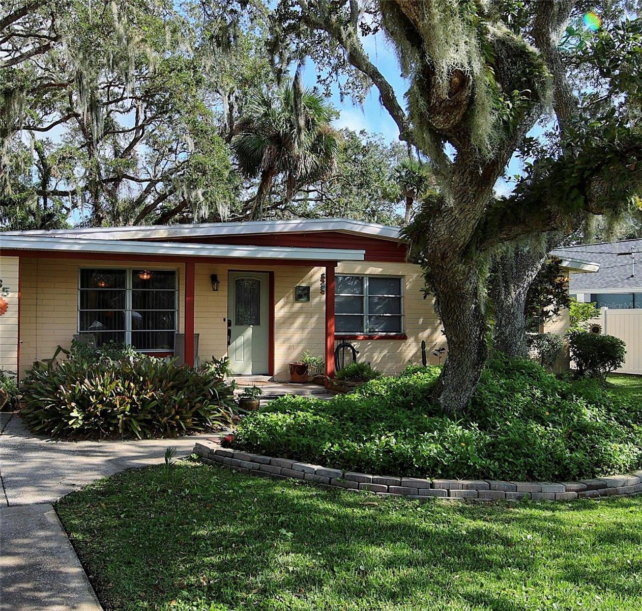 635 YUPON AVE, NEW SMYRNA BEACH, FL, 32169