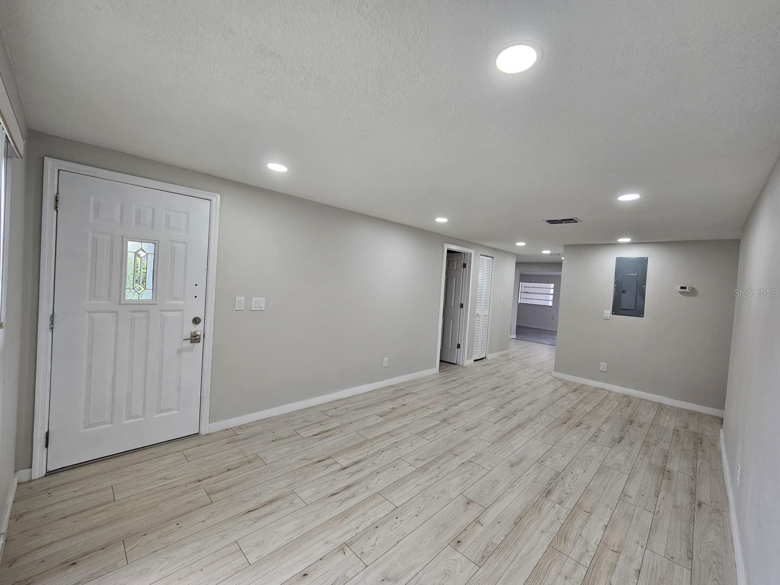 8229 PINEHURST CIR, TAMPA, FL, 33615