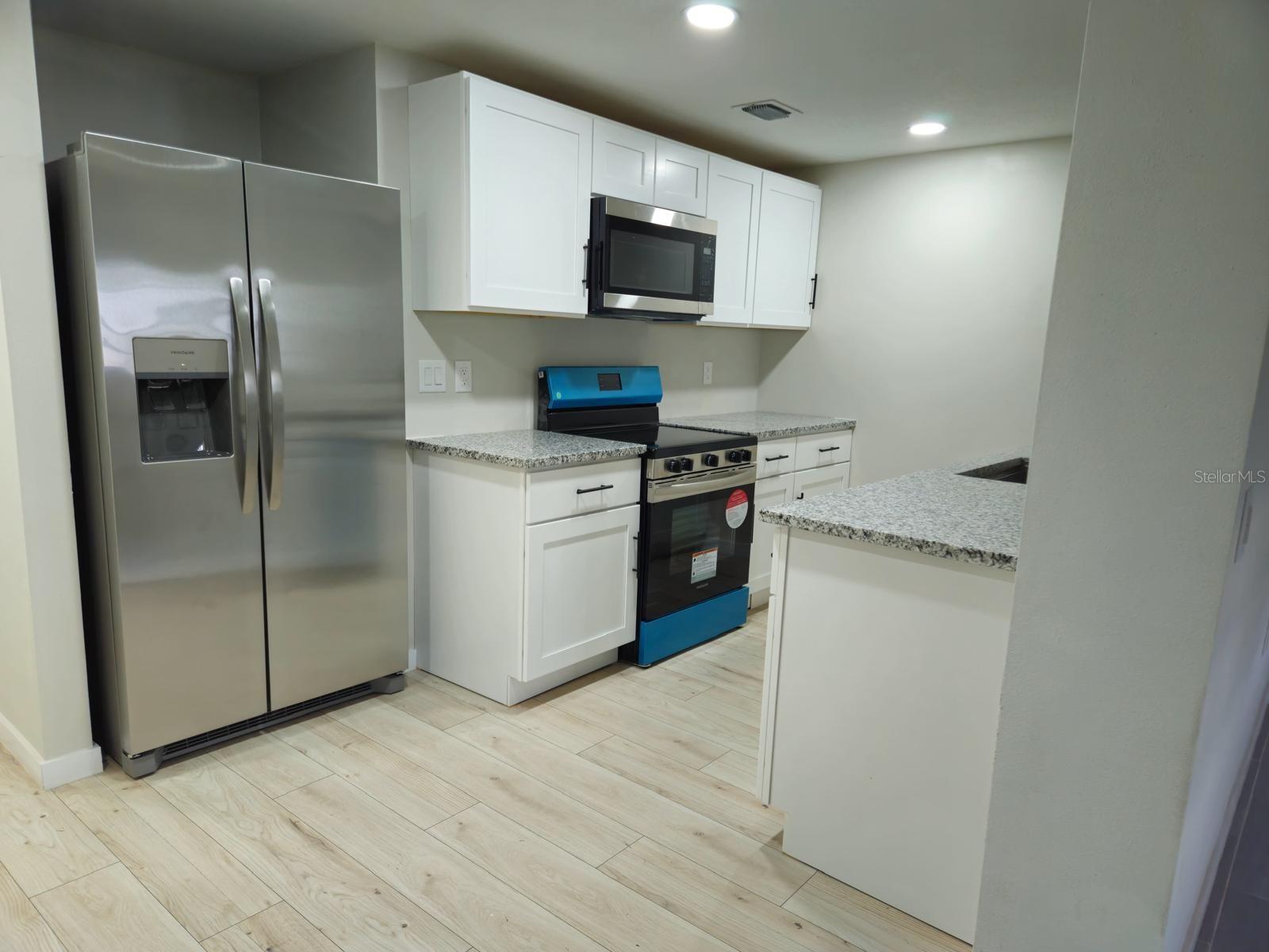 8229 PINEHURST CIR, TAMPA, FL, 33615