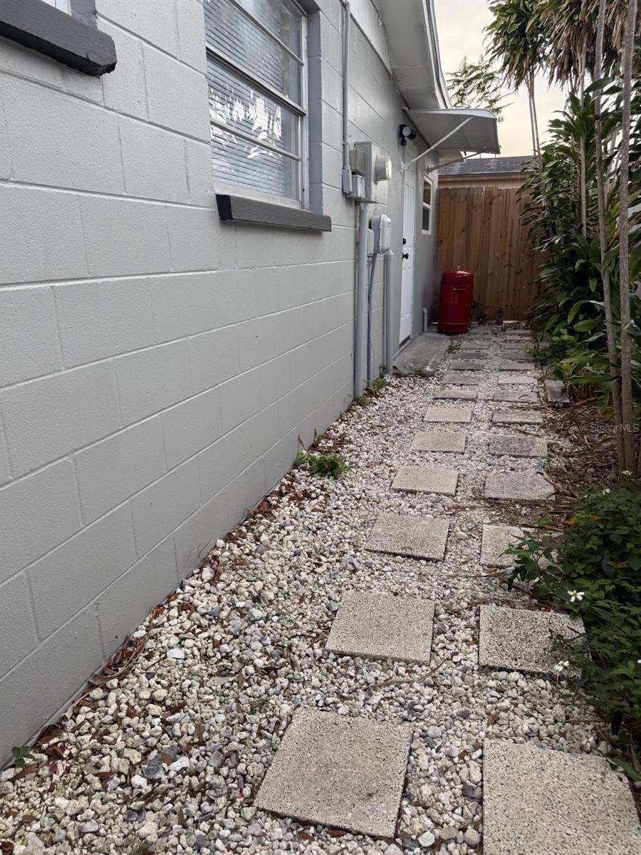 8229 PINEHURST CIR, TAMPA, FL, 33615