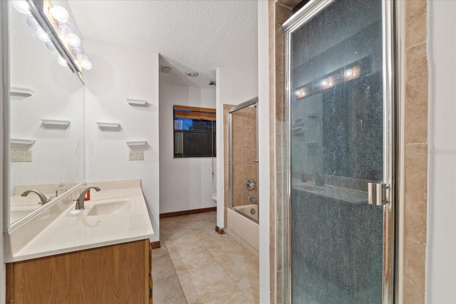 223 S RIVERHILLS DR, TEMPLE TERRACE, FL, 33617