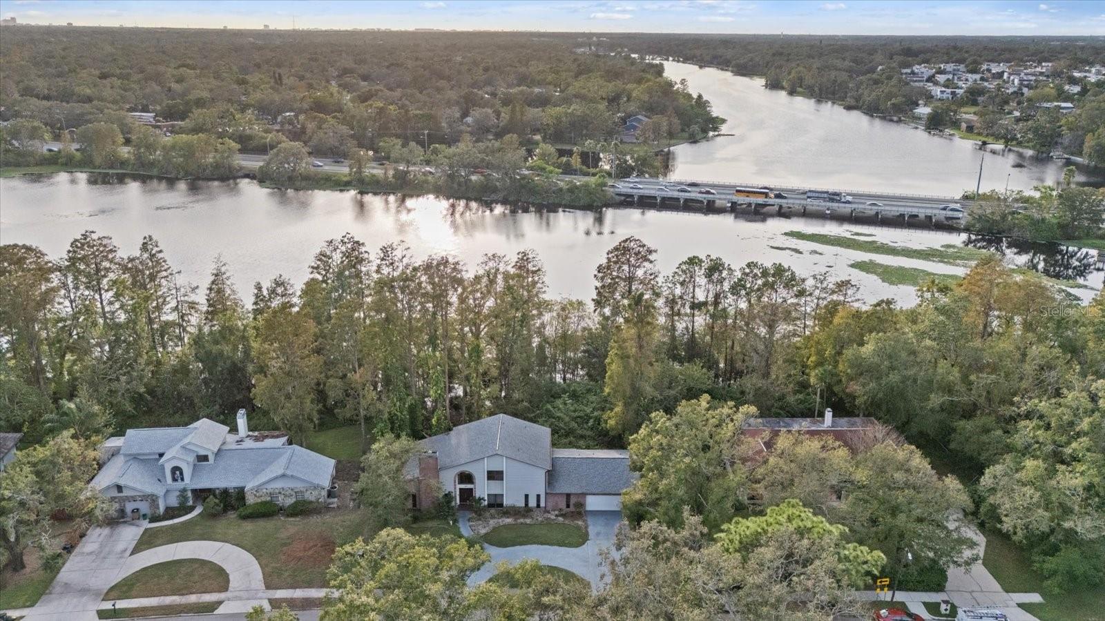 223 S RIVERHILLS DR, TEMPLE TERRACE, FL, 33617