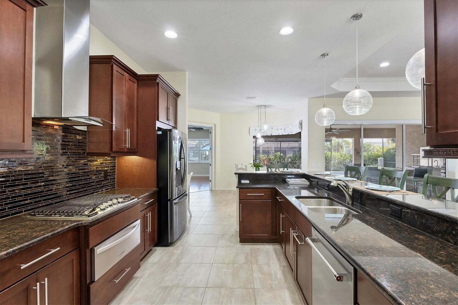 575 FORE DR, BRADENTON, FL, 34208