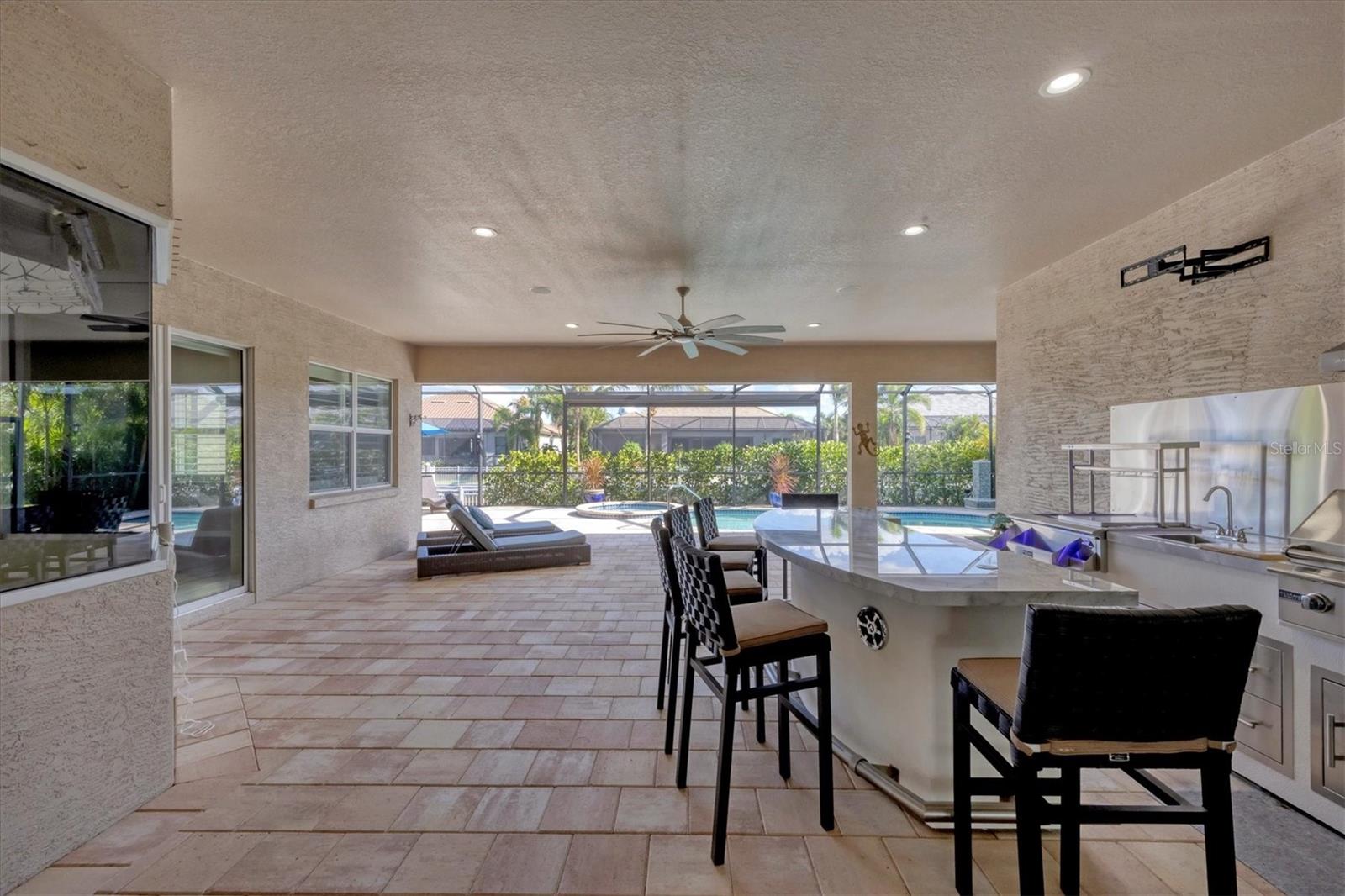 575 FORE DR, BRADENTON, FL, 34208