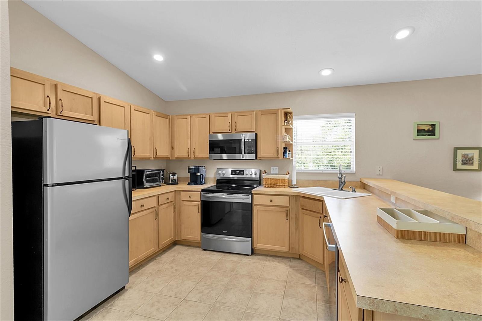1642 HAMMOCKS AVE #2001, LUTZ, FL, 33549