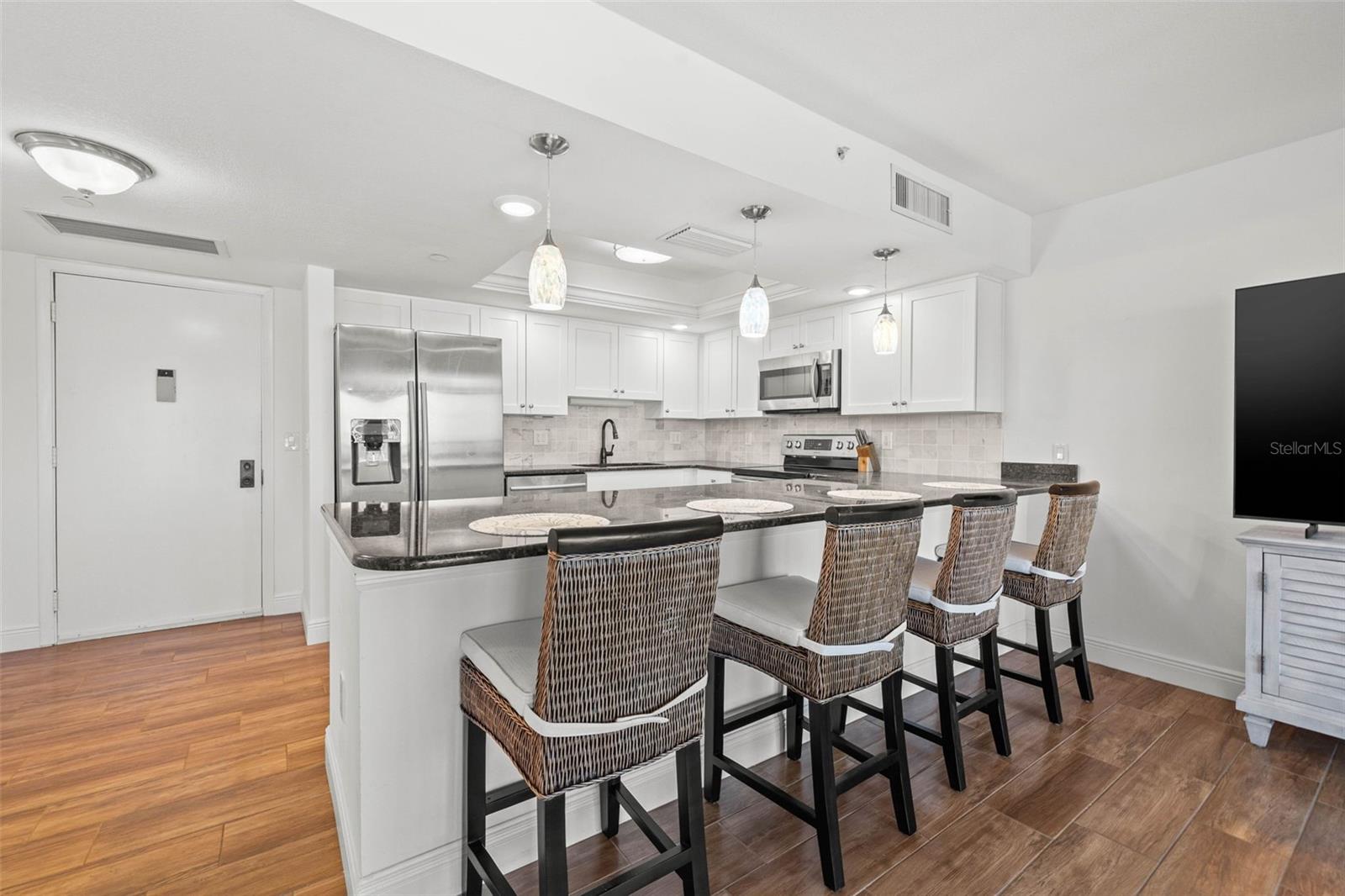 1102 BENJAMIN FRANKLIN DR #409, SARASOTA, FL, 34236