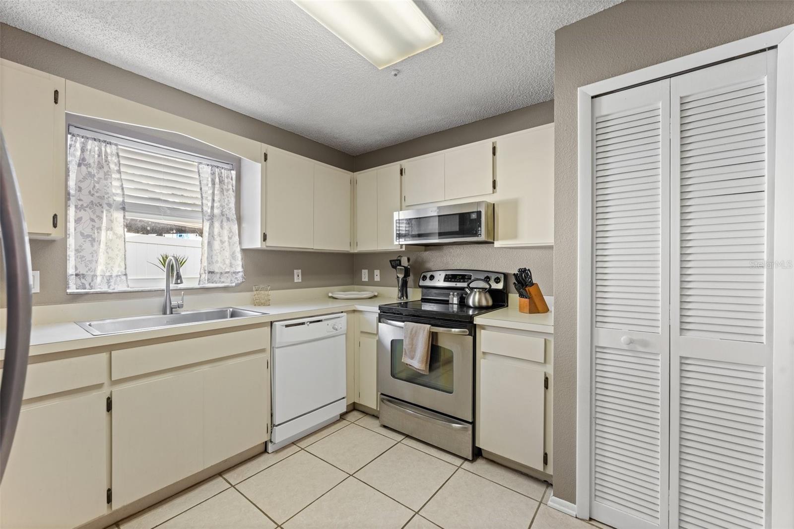 5411 CONWAY OAKS CT, ORLANDO, FL, 32812