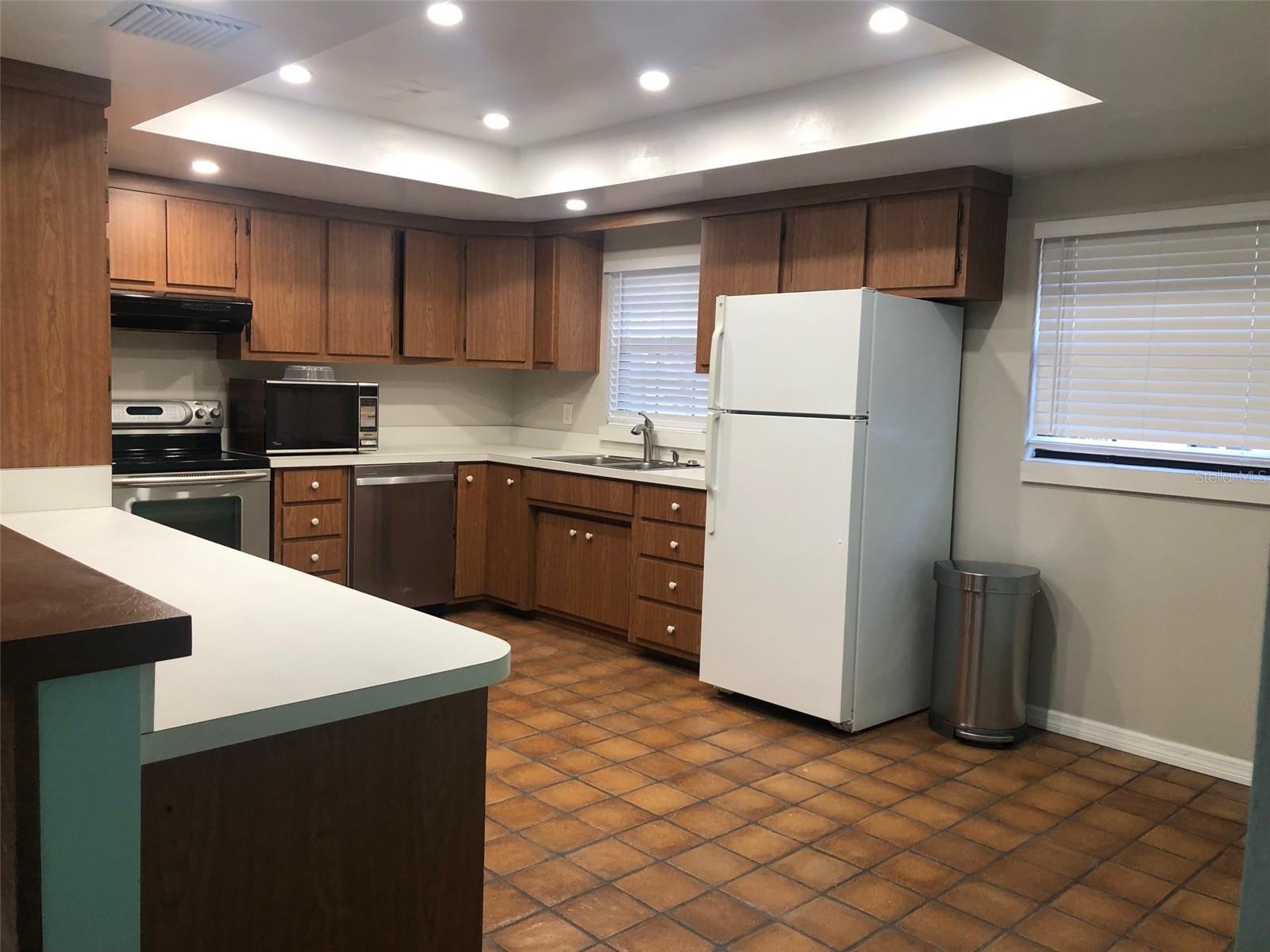 402 W CRYSTAL DR, SANFORD, FL, 32773