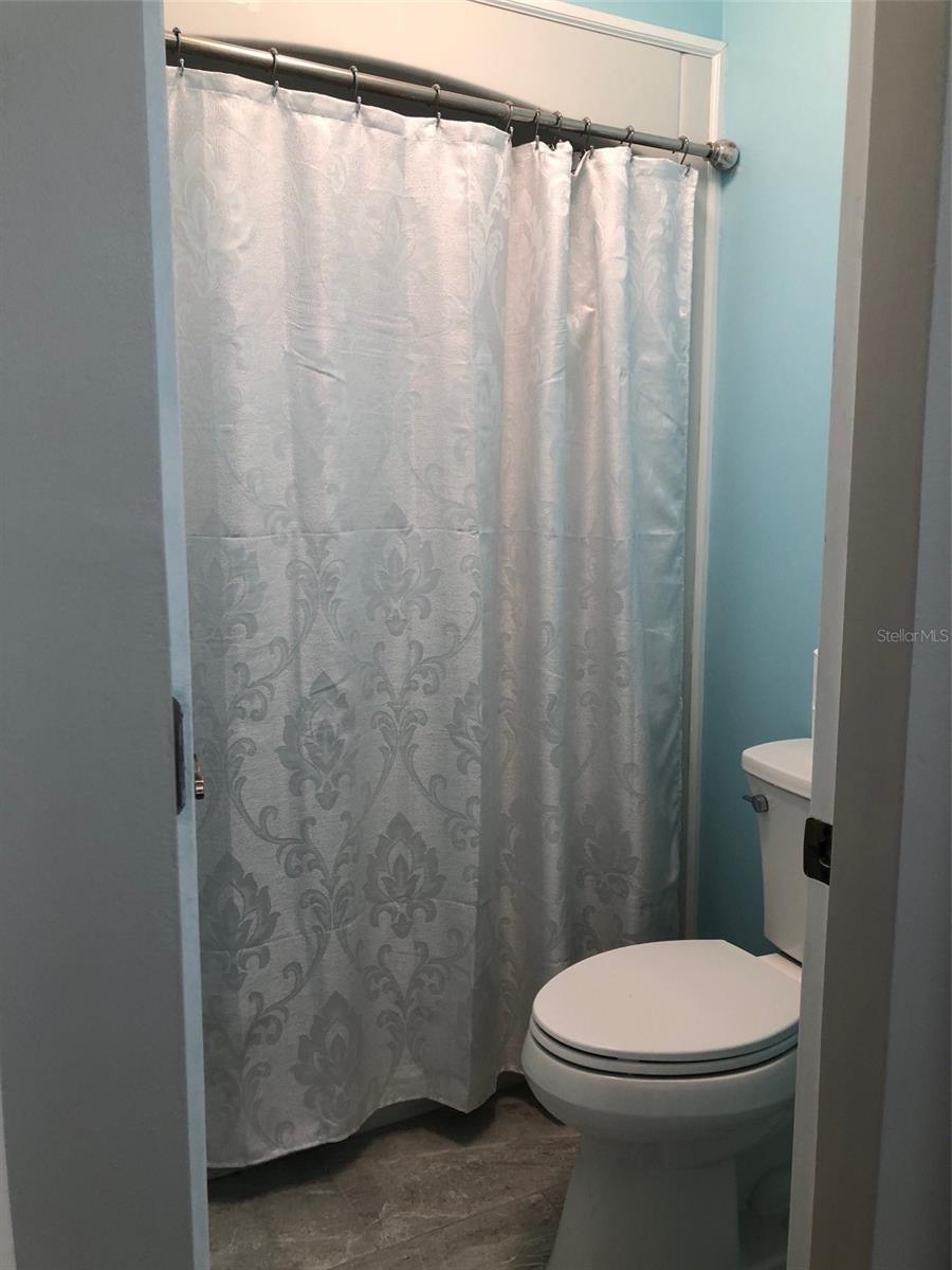 402 W CRYSTAL DR, SANFORD, FL, 32773