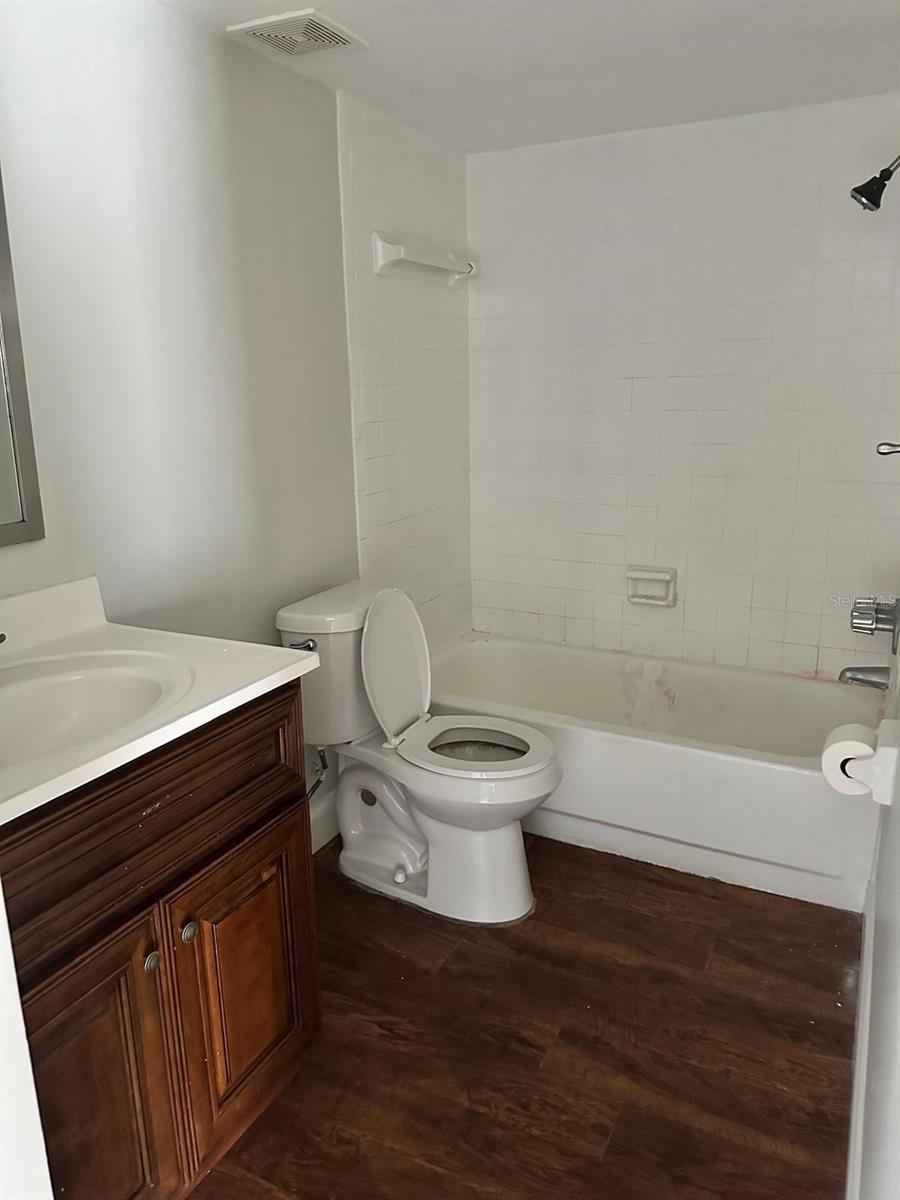 5022 BORDEAUX VILLAGE PL #102, TAMPA, FL, 33617