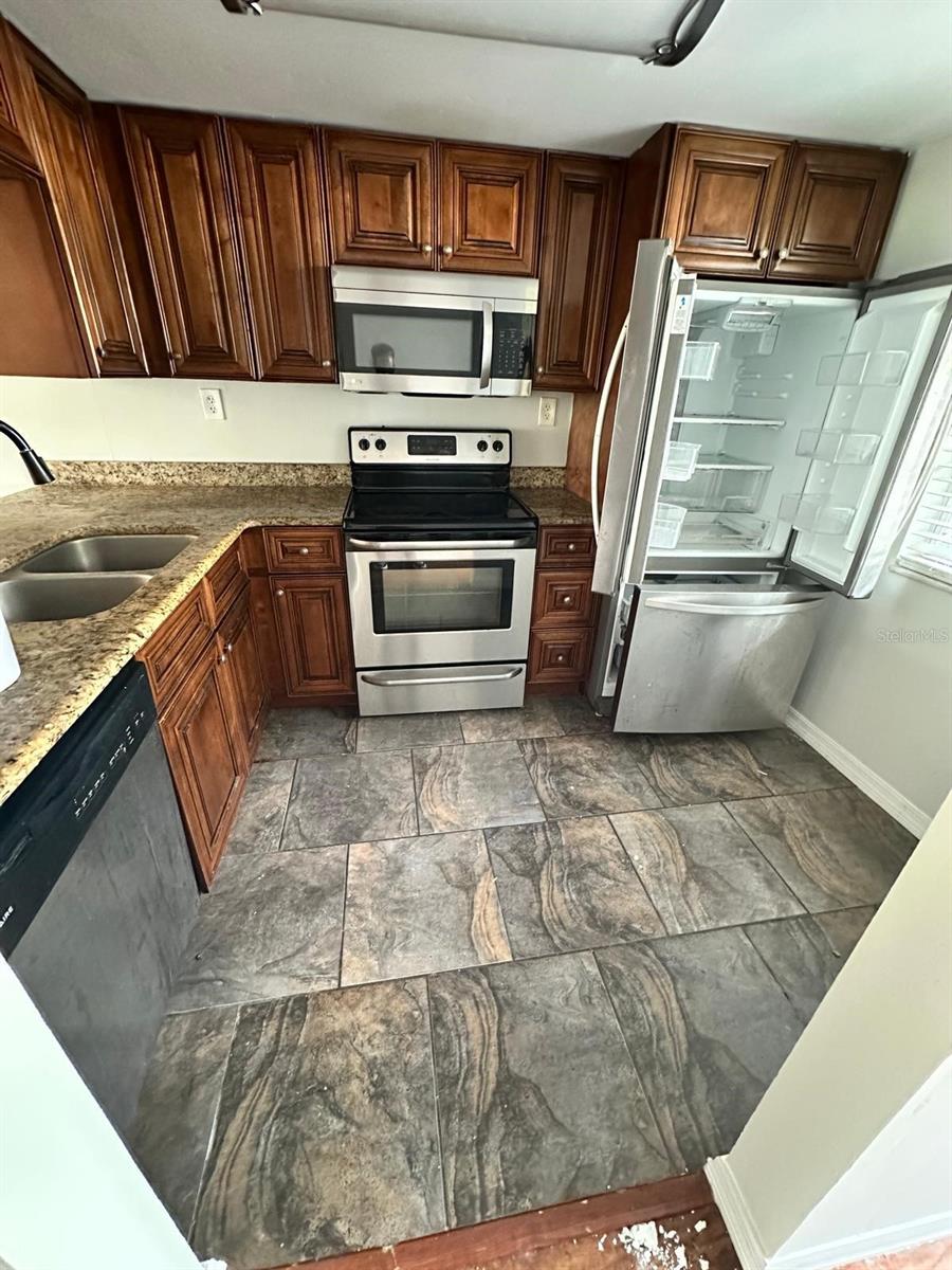 5022 BORDEAUX VILLAGE PL #102, TAMPA, FL, 33617