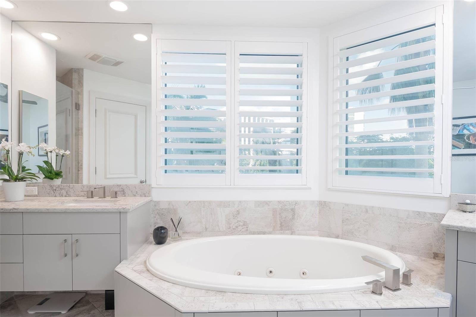 340 S PALM AVE #11, SARASOTA, FL, 34236