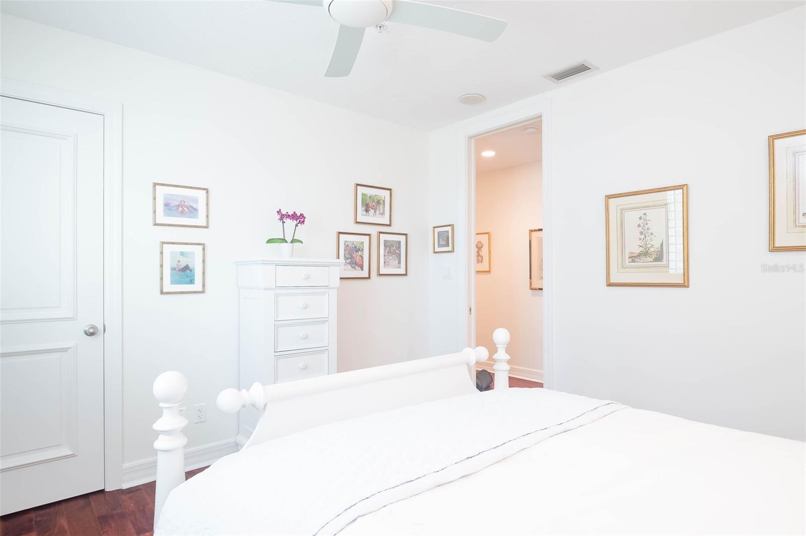 340 S PALM AVE #11, SARASOTA, FL, 34236