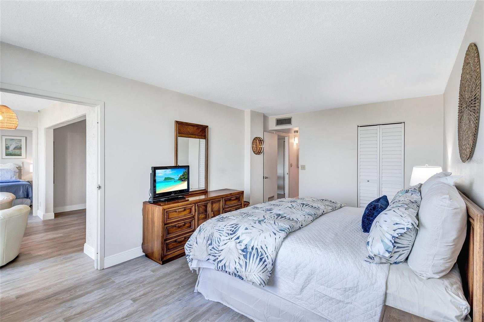 5855 MIDNIGHT PASS RD #404, SARASOTA, FL, 34242