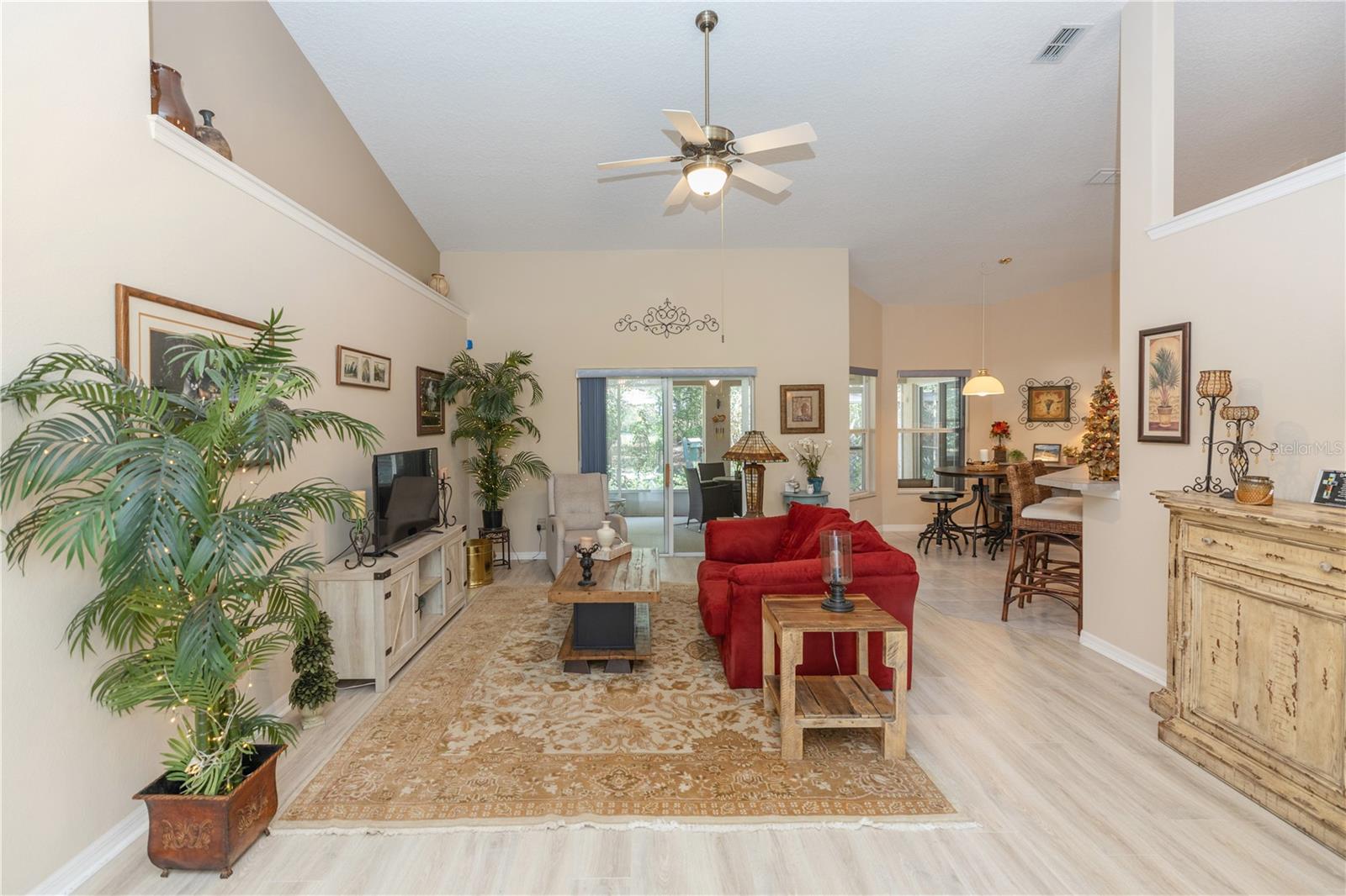 2509 GABLES DR, EUSTIS, FL, 32726