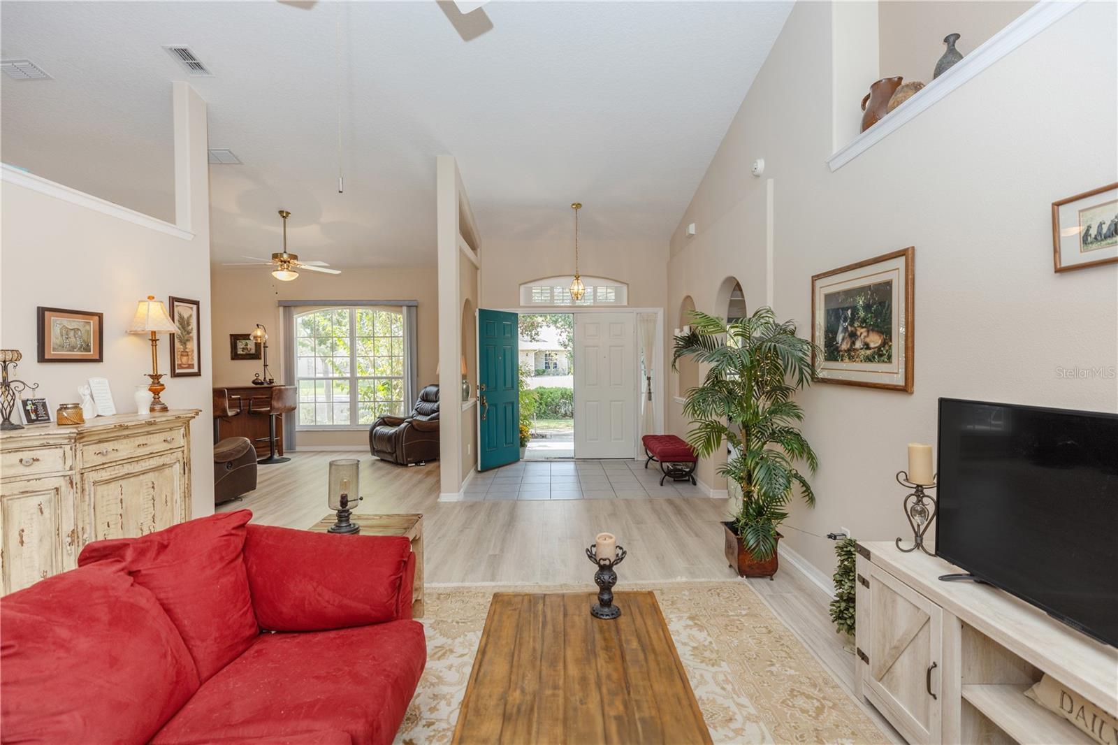 2509 GABLES DR, EUSTIS, FL, 32726