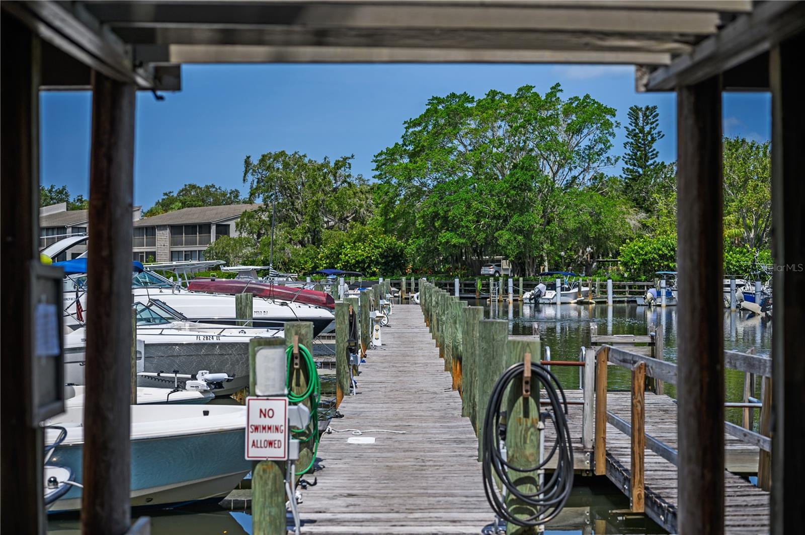 1608 BAYHOUSE POINT DR #401, SARASOTA, FL, 34231