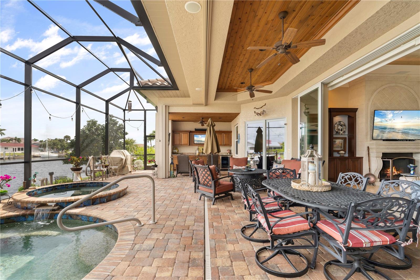 238 LIDO DR, PUNTA GORDA, FL, 33950