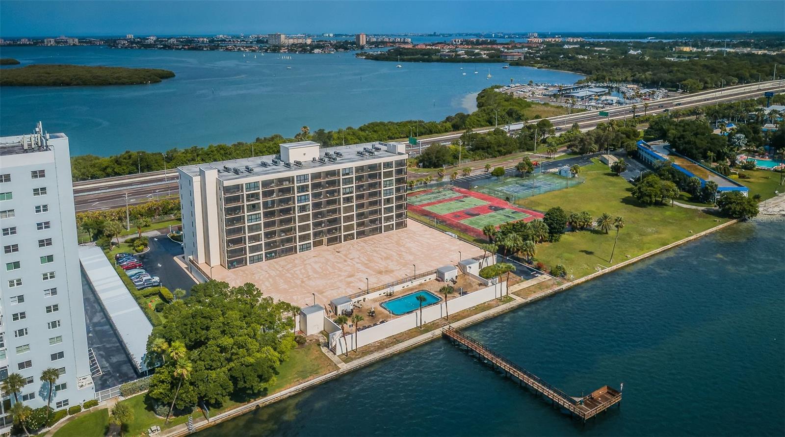 7100 SUNSHINE SKYWAY LN S #203, SAINT PETERSBURG, FL, 33711