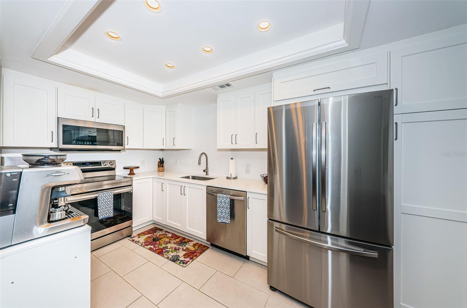 7100 SUNSHINE SKYWAY LN S #203, SAINT PETERSBURG, FL, 33711